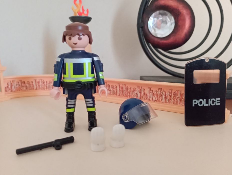 Playmobil - agente do corpo de Intervenção
