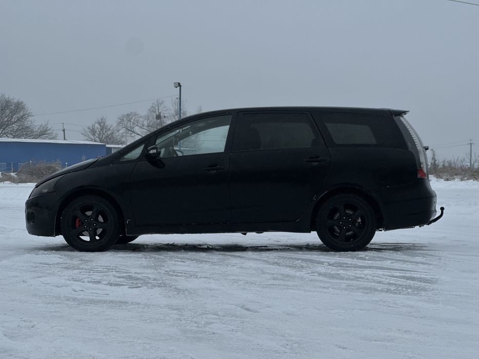 Mitsubishi grandis,митсубиси,грандис,7 мест