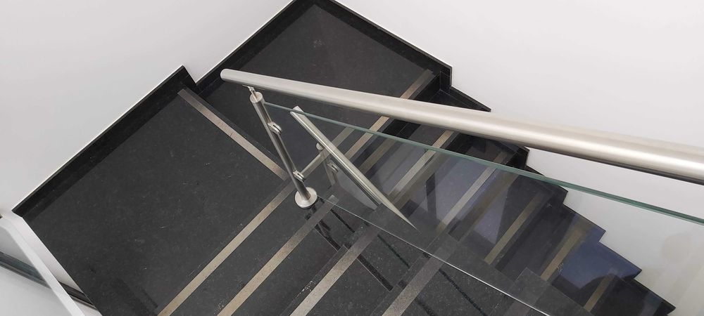 Ladrilhador profissional Reparação de apartamentos, moradias e piscinas.