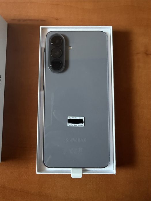 Samsung Galaxy A57 5G 128gb awesome gray