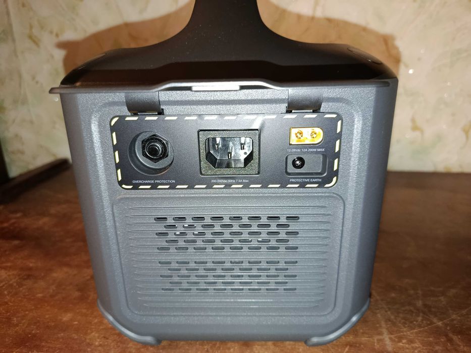 Зарядная станция Ugreen Power Roam 600 GS600 ёмкость 680 Вт*ч LiFePo4