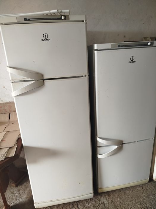 Продам холодильники