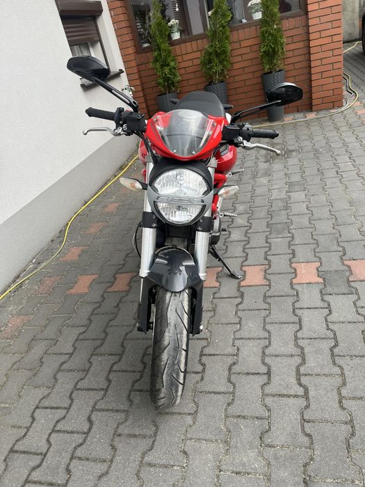 Ducati monster 696