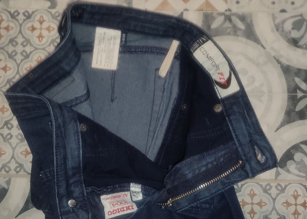 Spodnie Armani Jeans r. 27 pas 68 cm