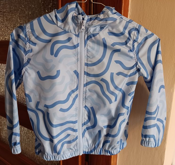 Chłopięca kurtka wiatrówka