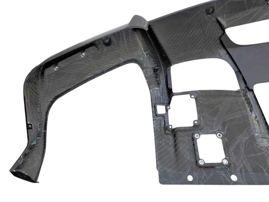 Ferrari 12 Cilindri - dyfuzor tylny tył zderzak spoiler CARBON OE New