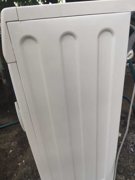 Стиральную машину Vestfrost XMV 105 F4 2021 год
