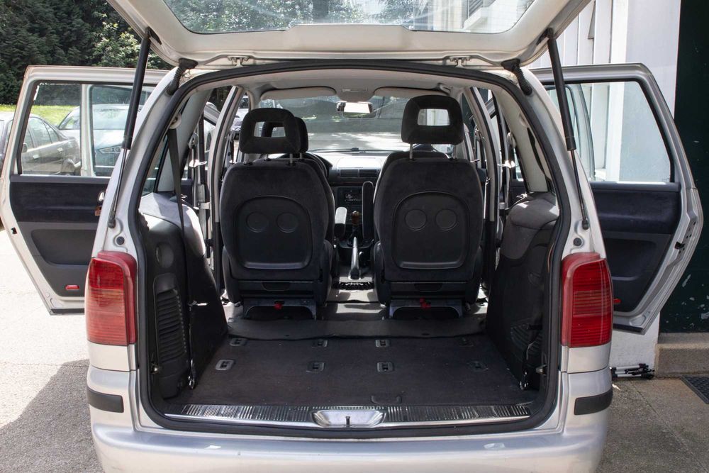 VW Sharan - Carro familiar muito versátil