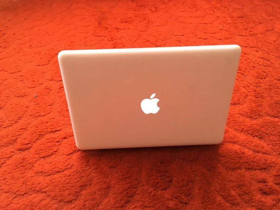 Продам Mac Book Apple