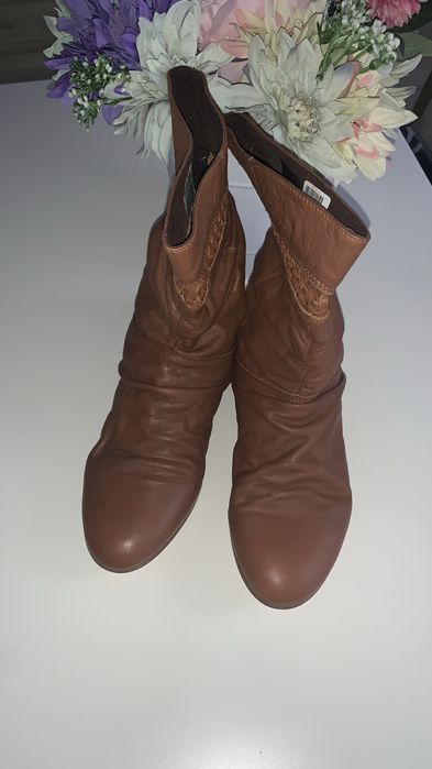 Nowe buty  skóra  naturalna roz 39