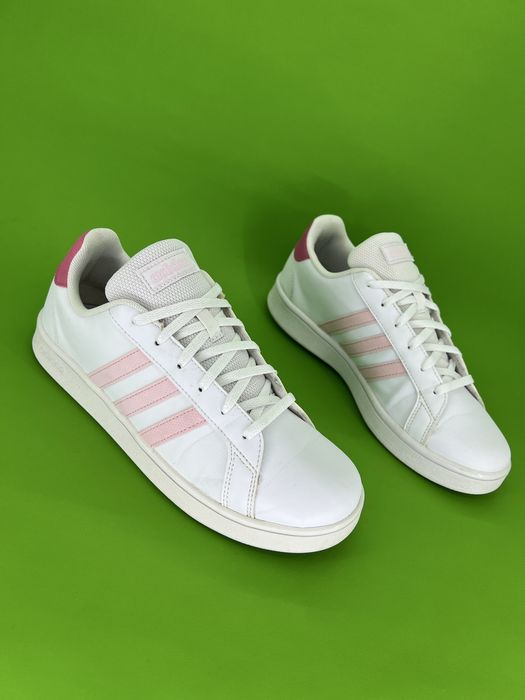 Кросівки жіночі 39.5р.25см. Adidas Grand Court K
