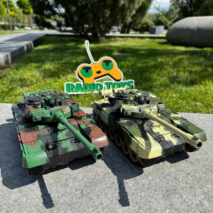 Танк на радіоуправлінні Т-84 Бежевий. Машинка на пульті управління