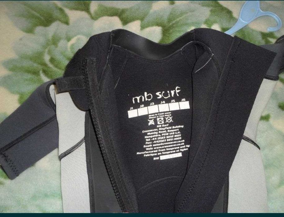 Гидрокостюм для дайвинга