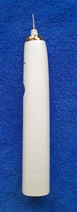 Аккумуляторная зубная щётка Philips Sonicare HX 9330.