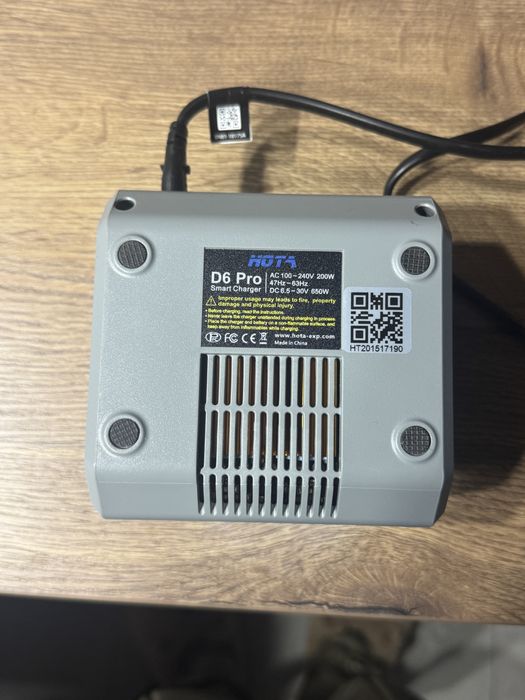 Зарядний пристрій HOTA D6 pro