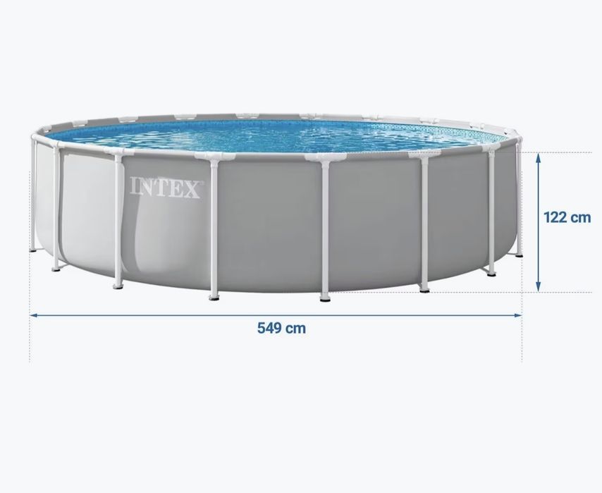 Piscina redonda com escadas