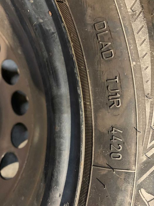 OPONA 185/65 R15 92T GOOD YEAR Vector 4.seasons Gen-3 + felga