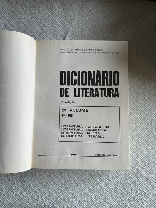 Dicionário de Literatura - 5 Volumes