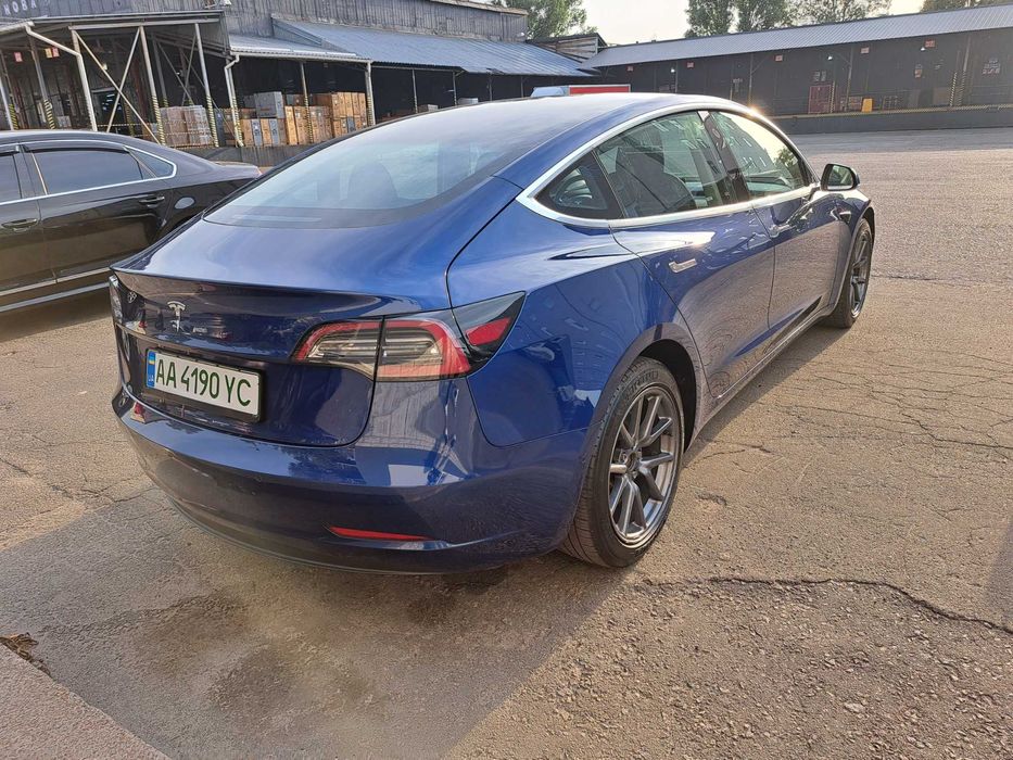 Tesla Model 3 Standart +