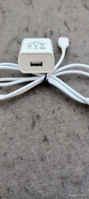 Сетевое зарядное устройство Tornado