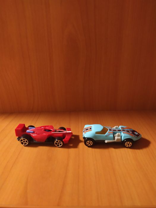 Модельки "хот-вилс"