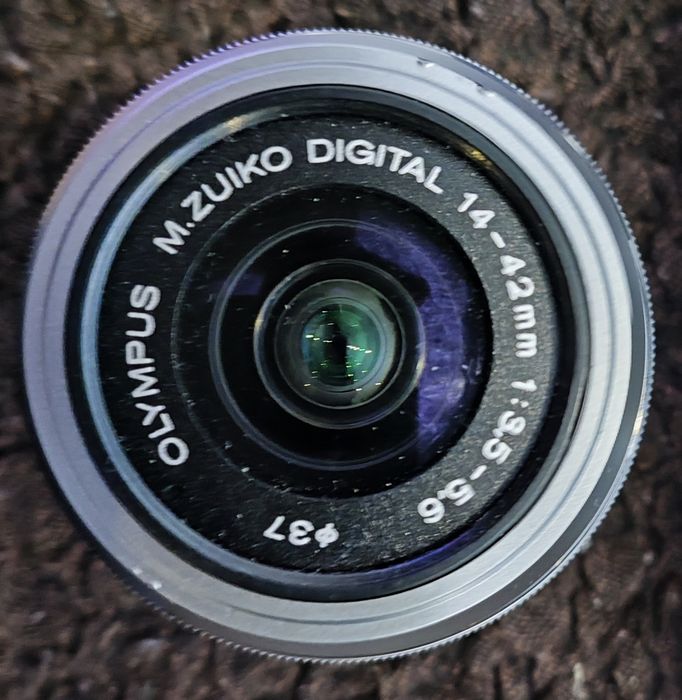 Olympus E-M10 MARK II + 14-42MM