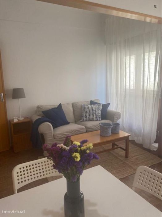 Apartamento com 1 quartos - localizado em Campolide Lisbon
