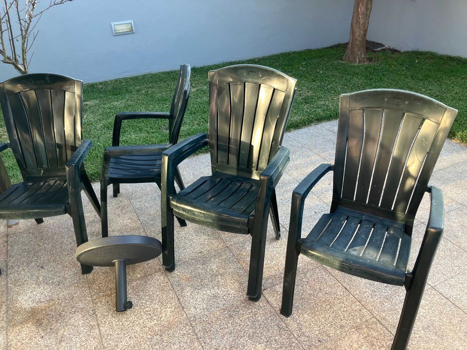 Mesa e 6 Cadeiras de Jardim