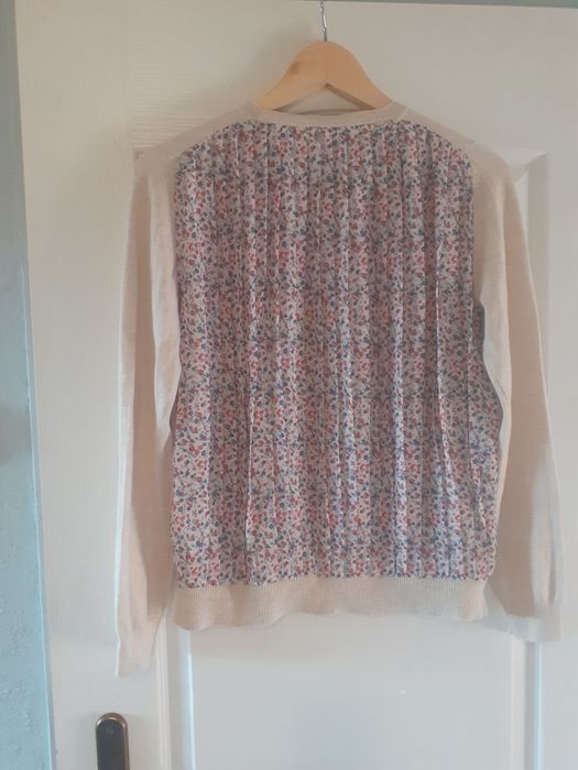 Sweterek pepe jeans kremowy tanio