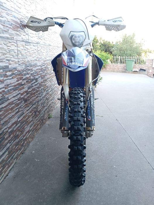 Yamaha YZF 250 matrículada