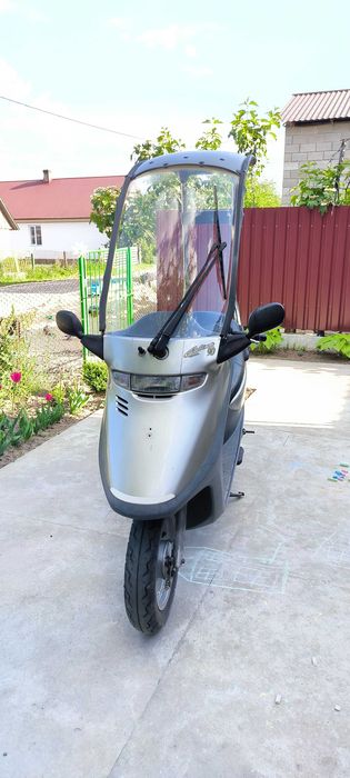Скутер Honda cabina 90