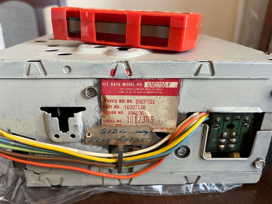 Delco GM 2700-F + GM Stereo Graphic EQ Power Booster 70's '' USA ''