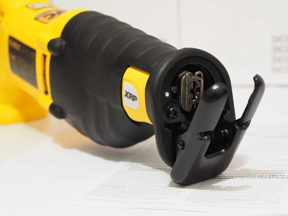 Pila szablasta DEWALT DC 380 bez bateria 18v Ni-CD,NI-MH bti berner