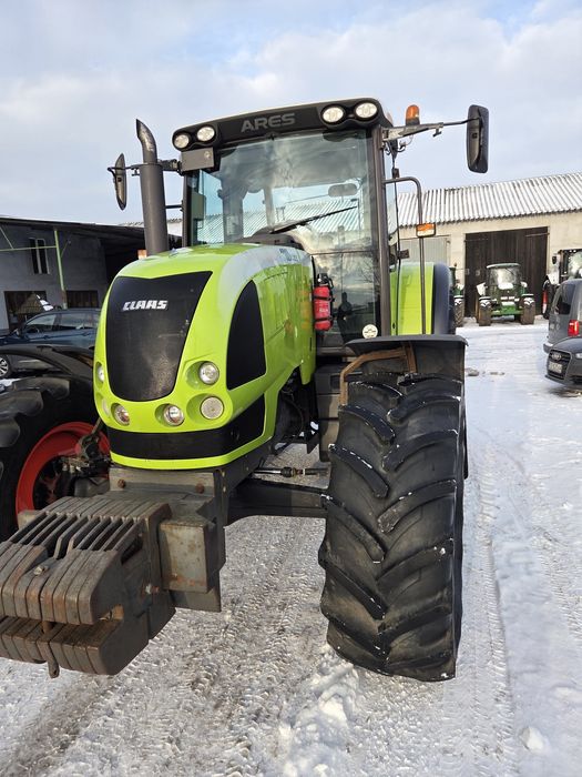 Claas  ares  697