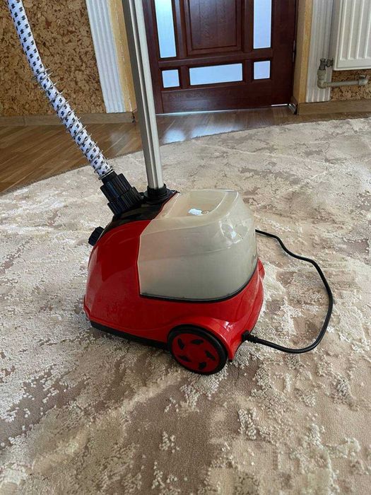 Вертикальна праска (відпарювач) для одягу Garment Steamer 1800W