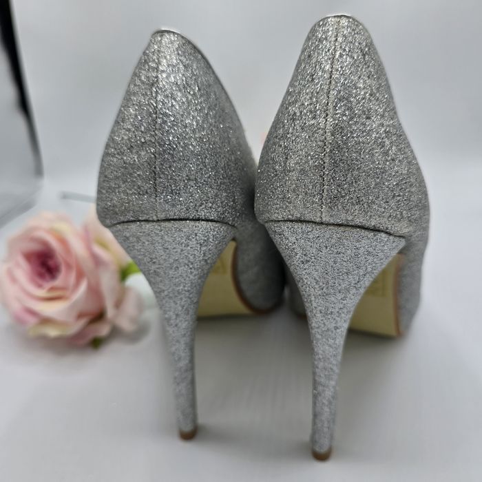 Przepiękne srebrne brokatowe buty z odkrytymi palcami r.40