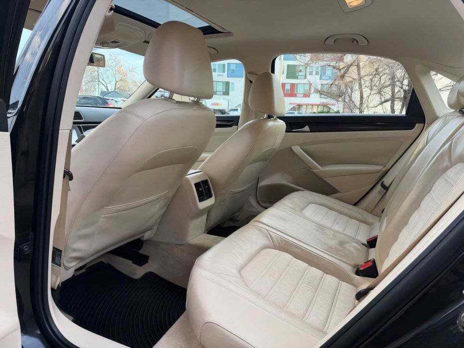 Volkswagen Passat      2014