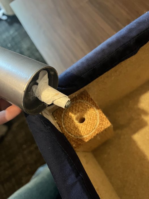 Puff azul escuro ikea