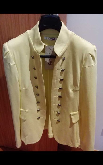 Casaco tipo blezer amarelo