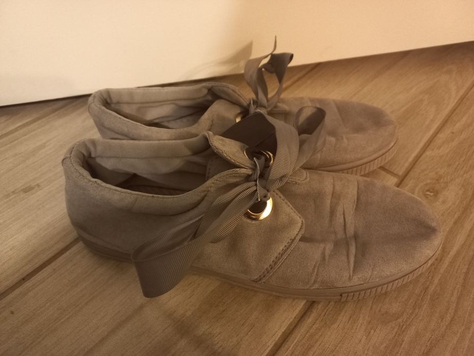 Eleganckie trampki