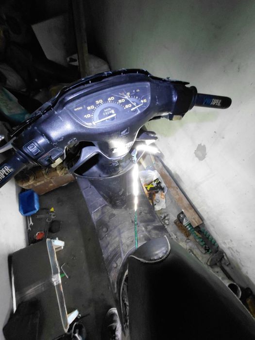 Скутер хонда діо 27.