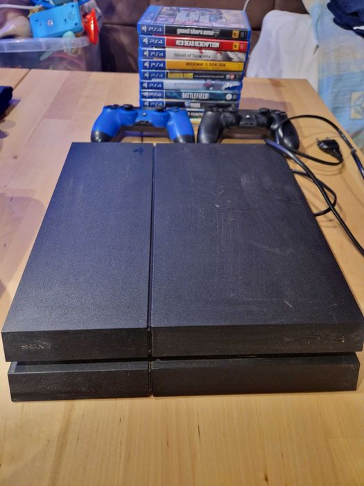 Konsola PlayStation 4 + 10 gier