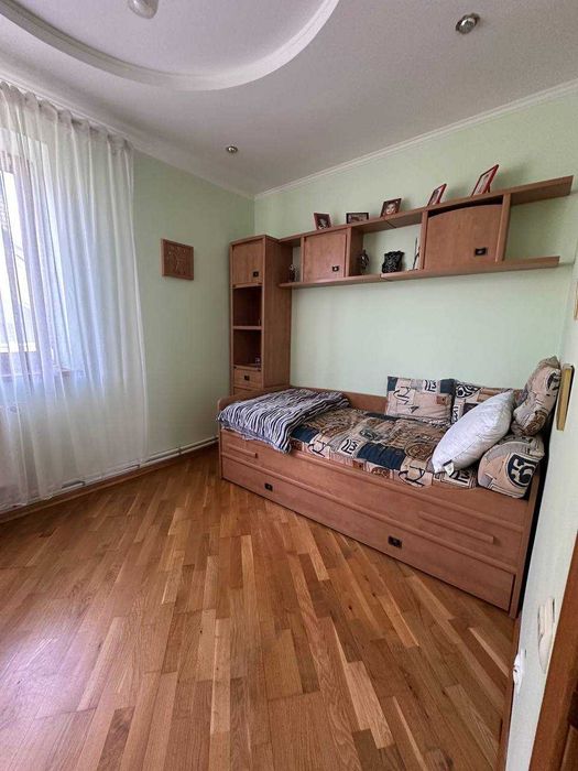 Будинок з ремонтом Угринів