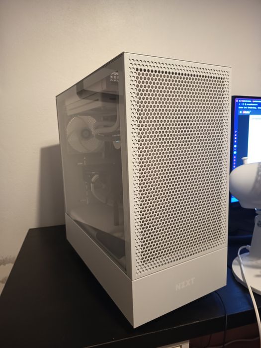 Caixa de PC nzxt h5 flow