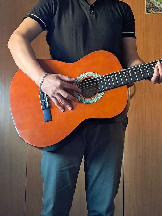 Vendo Guitarra Clássica Clifton – Excelente Oportunidade!