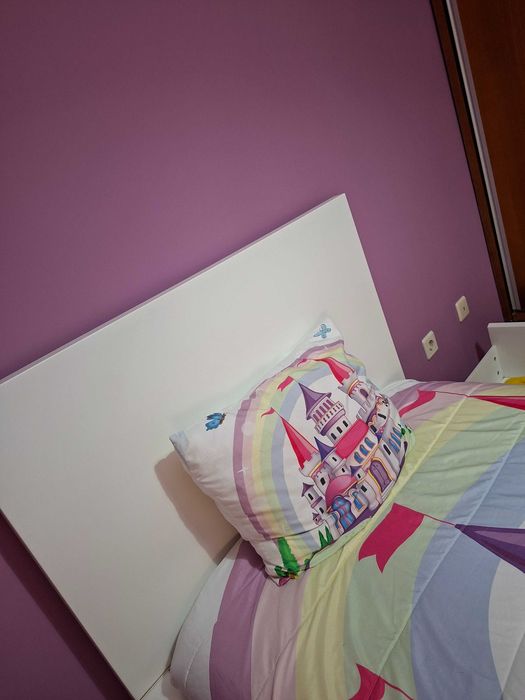 Cama de solteiro com estrado e colchão