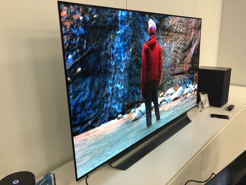 Телевизор 48 oled. Телевизор LG oled65c8. LG телевизоры OLED 65 дюймов. LG OLED 55. Телевизор 55 дюймов LG OLED.