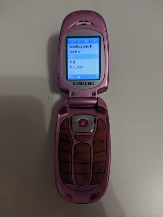 Продам коллекцію кнопочних телефонів