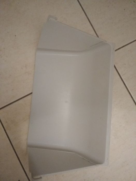 Paśnik na siano do klatki