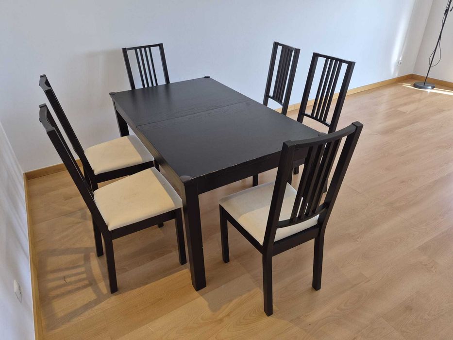 Mesa Extensível IKEA BJURSTA (Preto-Castanho) + 6 Cadeiras BÖRJE